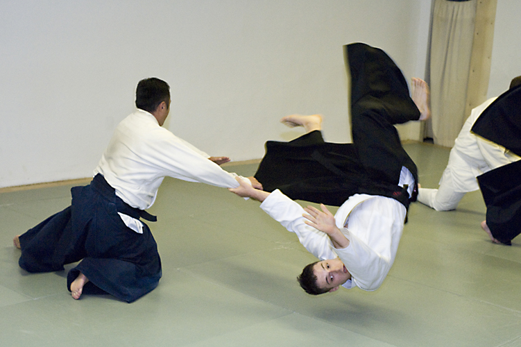 Pascal throwing Andrew